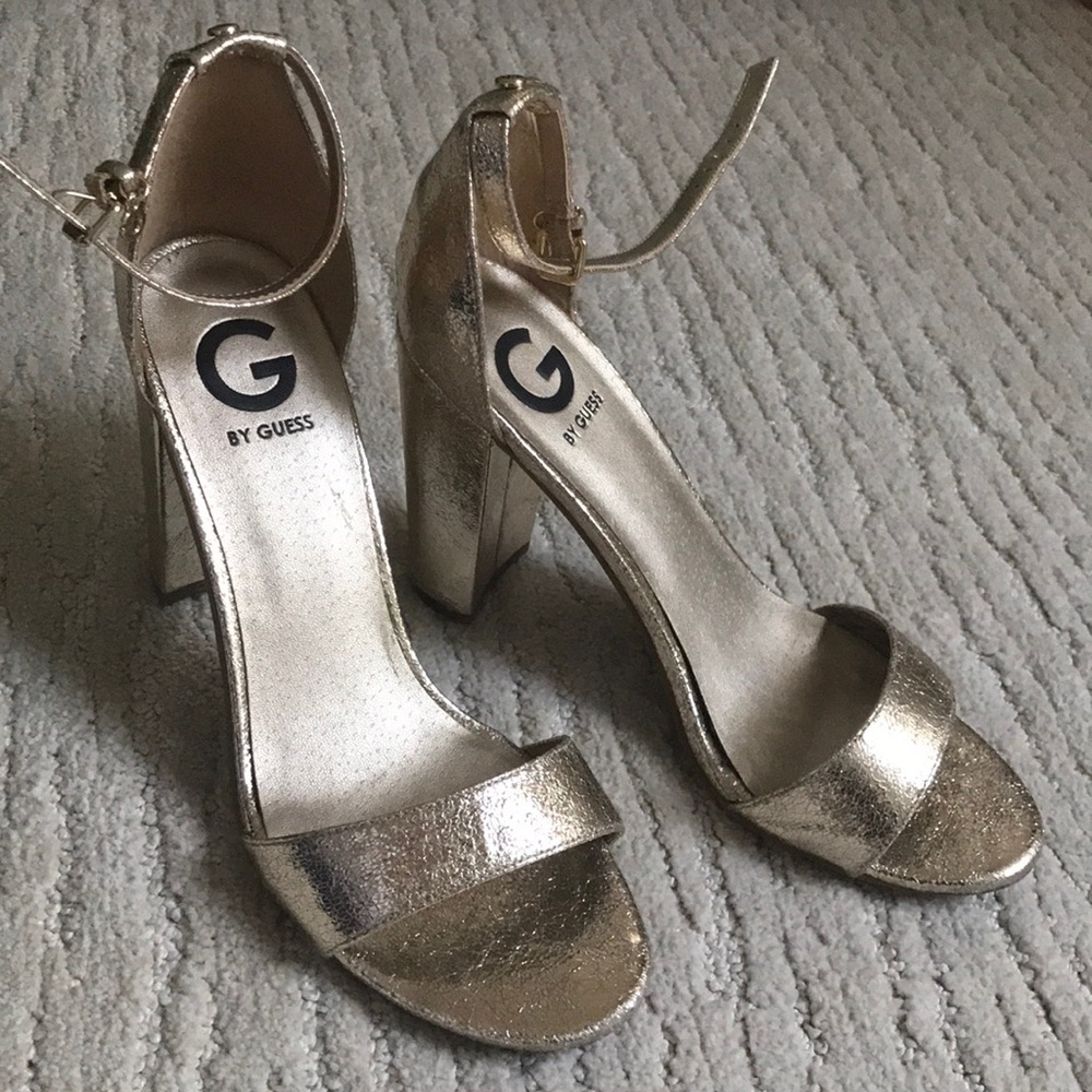 GUESS Metallic Gold Chunky Heel 8.5